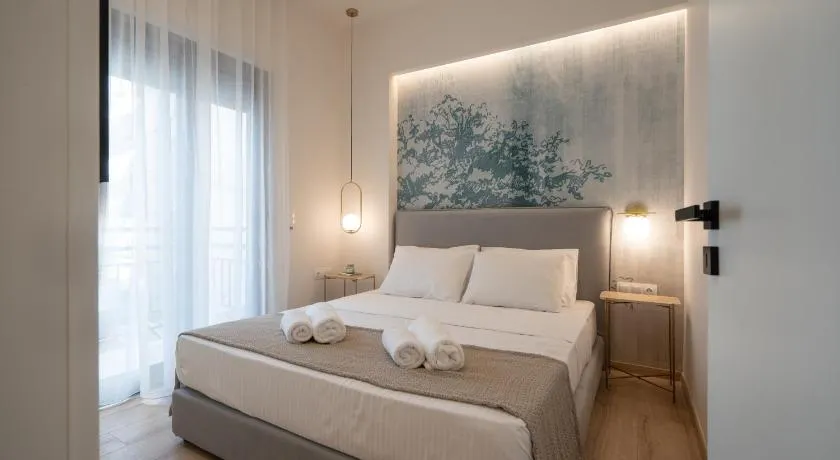 IO SUITES - Image 1