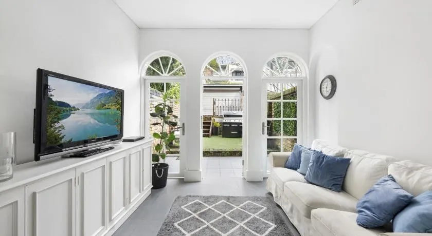 Pet Friendly Paddo Terrace - Image 1