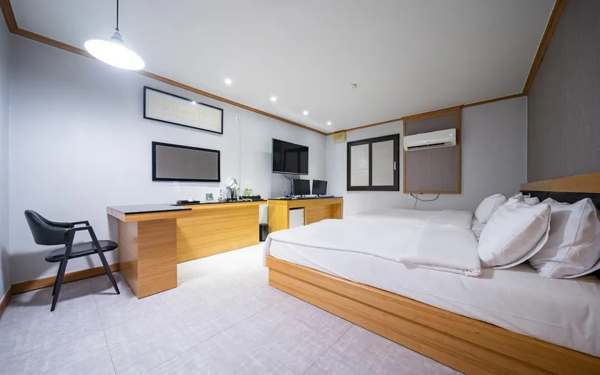 Anyang Aein Hotel - Image 1