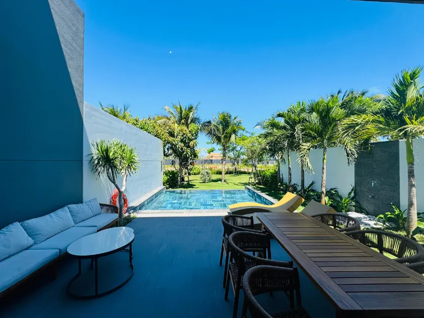 LAKE VIEW Luxury Villa 3BR Sanctuary Ho Tram - Image 1