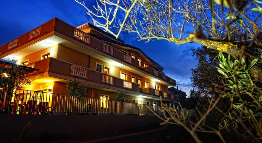 Don Antonio Residence - Image 1