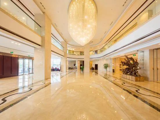 Oriental Hotel (Kaihua Linhu Road) - Image 1