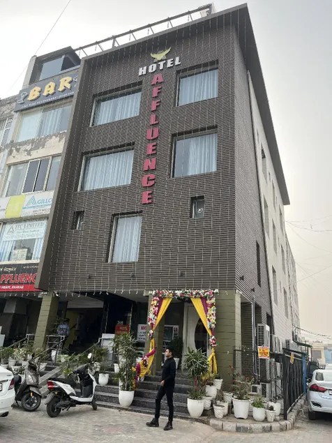 Hotel Affluence - Image 1