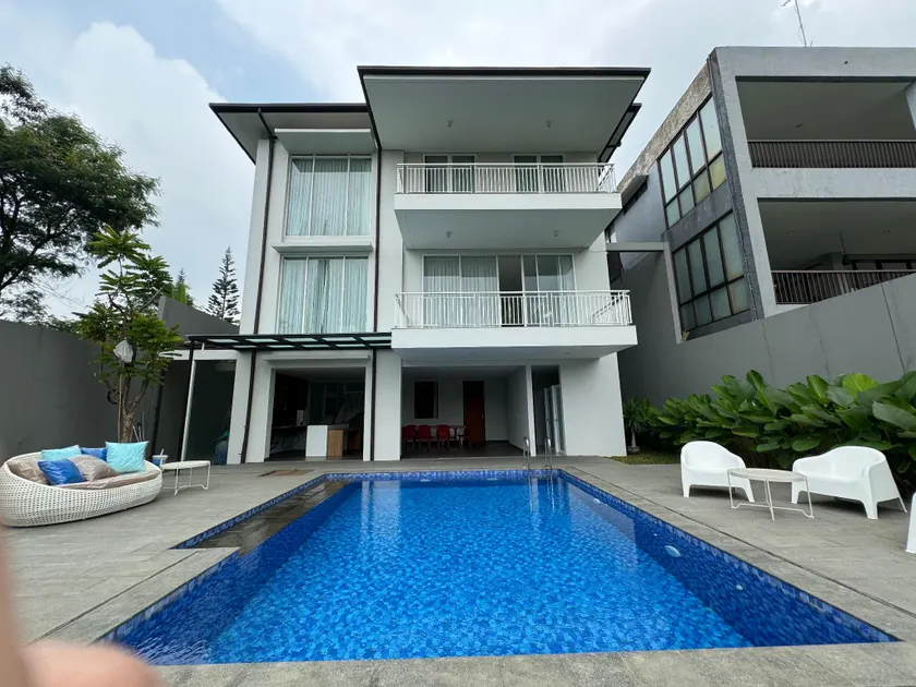 Villa Golf View Dago 5BR with Pool - Image 1