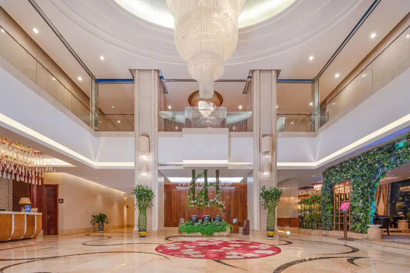 Rongcheng Grand Hotel Xinyu - Image 1