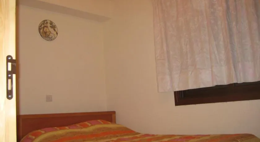 Flora's House - Image 1