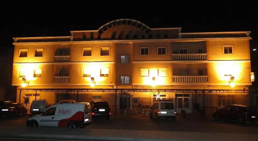 Hostal Los Hermanos - Image 1