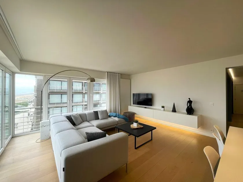 Apartment by Epernay Square with Sea View - Image 1
