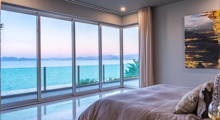 Luxury Penthouse - Stunning Views - Image 1