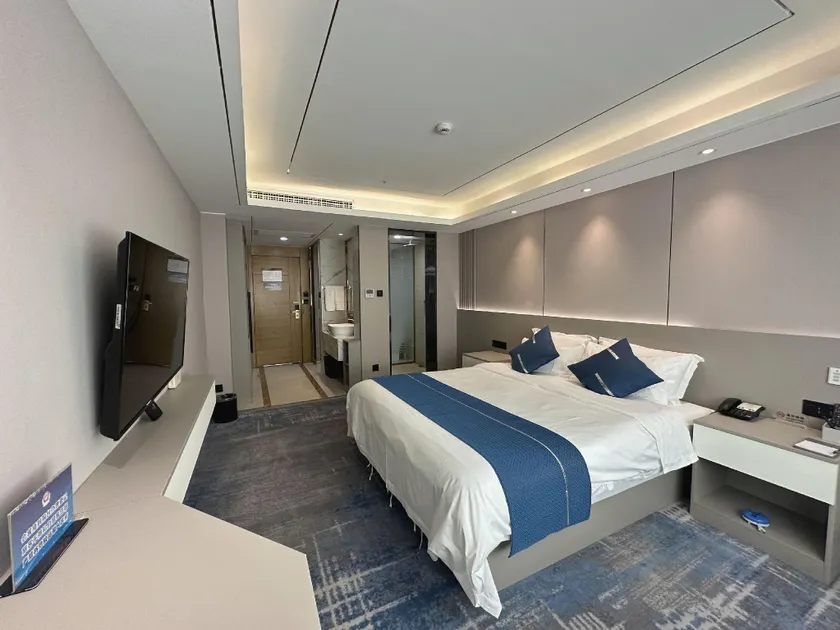 Yuyang Hotel - Image 1