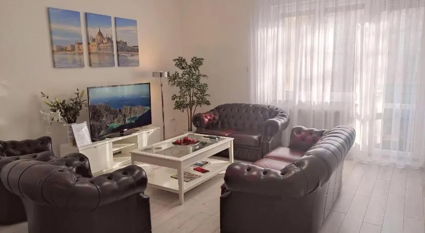 ABC Apartment - Image 1