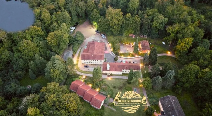 Waldhotel & Restaurant Stieglitzenkrug - Image 1
