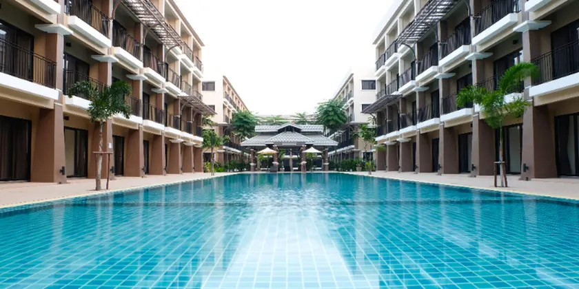 Summer Tree Hotel - Image 1