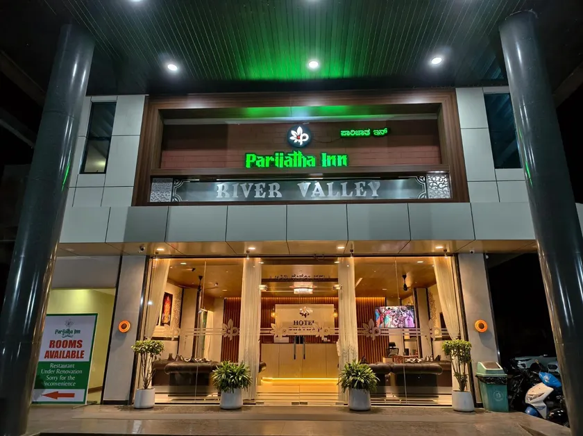 HOTEL PARIJATHA Inn - Image 1