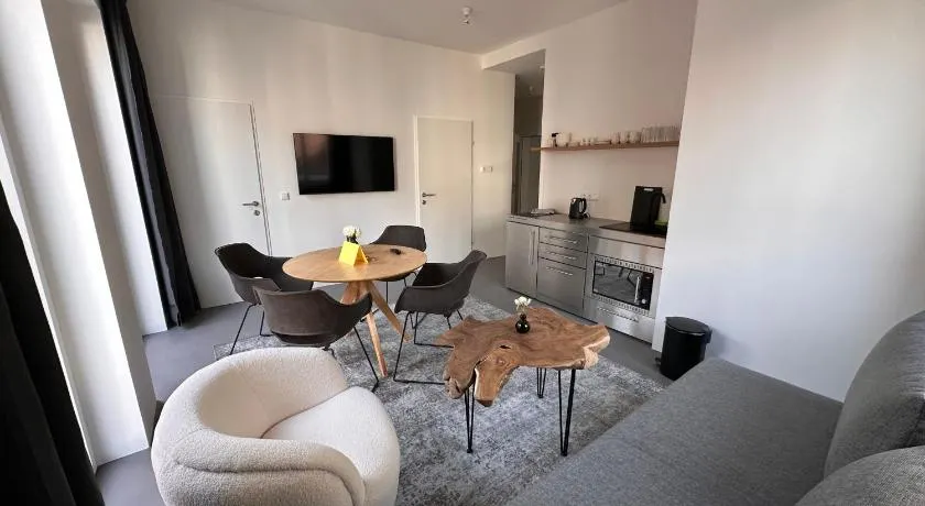 Rilke Apartments - Image 1