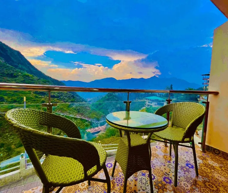 Hotel Kempty Boutique - A 4 Star Luxury Retreat in Mussoorie - Image 1