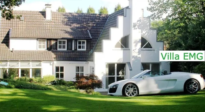 Luxus Ferienhaus Villa EMG Emsdetten nah Münster, Osnabrück, Rheine für Familien Gruppen bis 17 Personen, Pool, Whirlpool, Garten, Kamin, 6SZ - Image 1