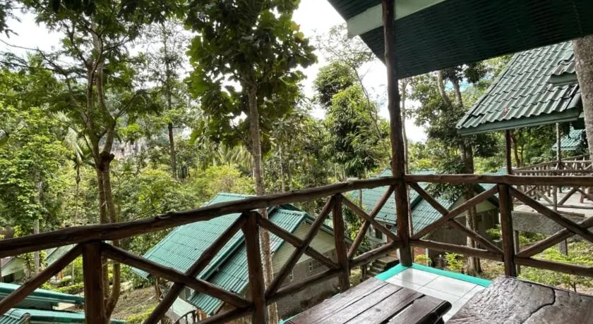 Chill Out Bar and Bungalows - Image 1