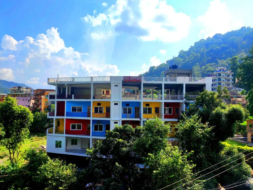 Hill Hoppers Hotel - Image 1