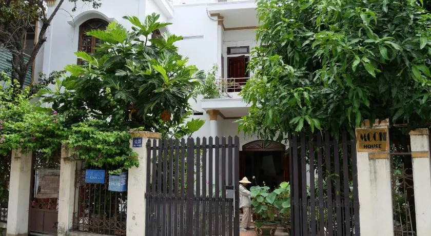 Moon house tropical garden - Coconut - Image 1