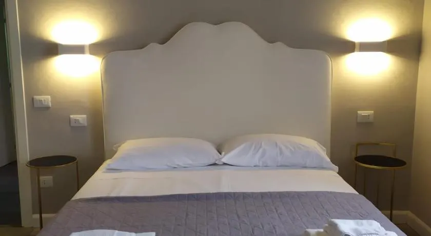 B&B Suite 44 - Image 1