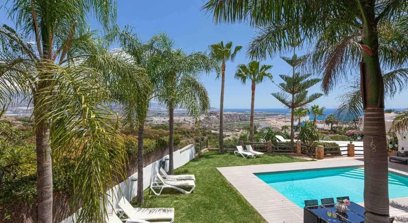 VILLA PARAISO con piscina y spa privados - Image 1