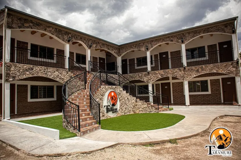 TARAMURI HOTEL & TOURS - Image 1