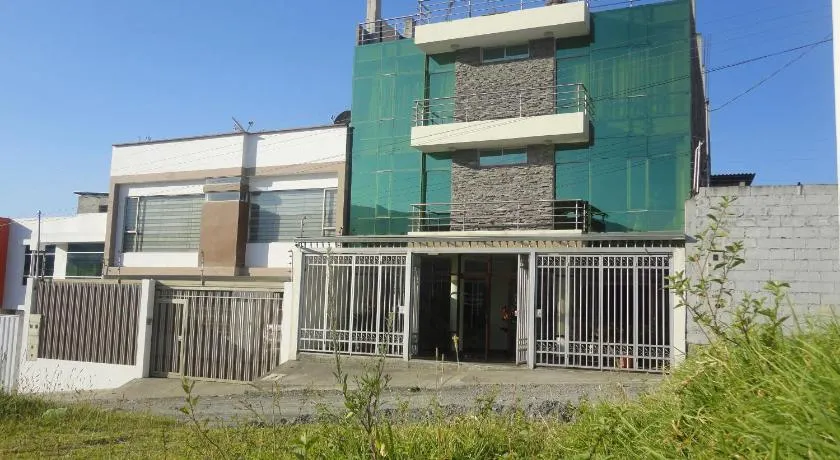 El Cardenal Hotel - Image 1
