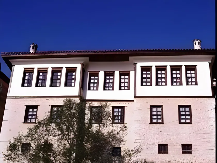 Vergoula's Mansion - Image 1