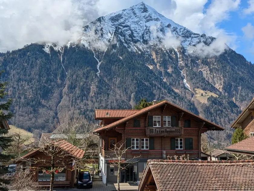 Studio, View Niesen Parking near Interlaken & lake - Image 1