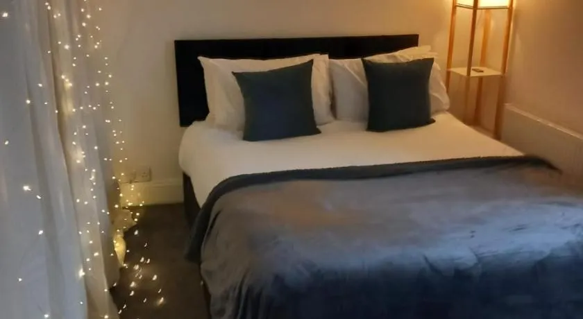 Fairy Cove Cottage - Image 1