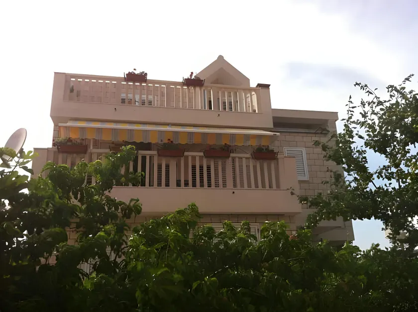 Apartments Pralija - Image 1