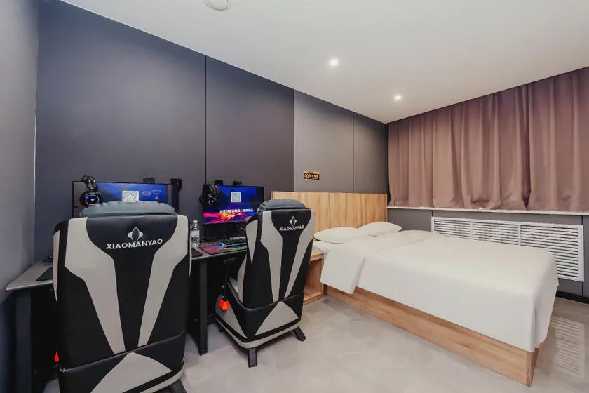 Ant Esports Hotel (Ginza Plaza Branch) - Image 1
