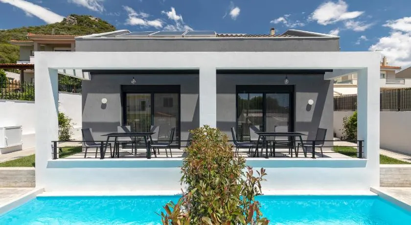 Cove Suites Apartment - Image 1