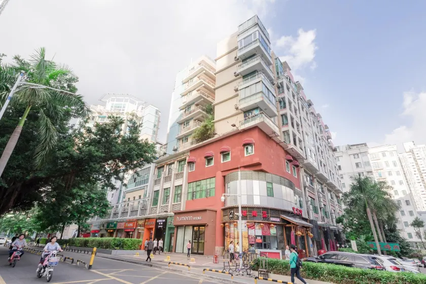 Home Inn Neo Shenzhen Nanshan Coastal City Nanyou Metro Station - Image 1