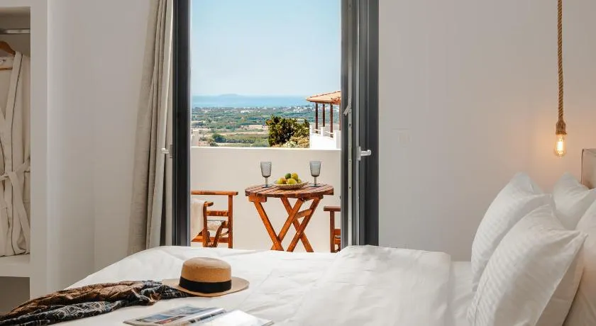 Naxos Balcony Apartments - Image 1
