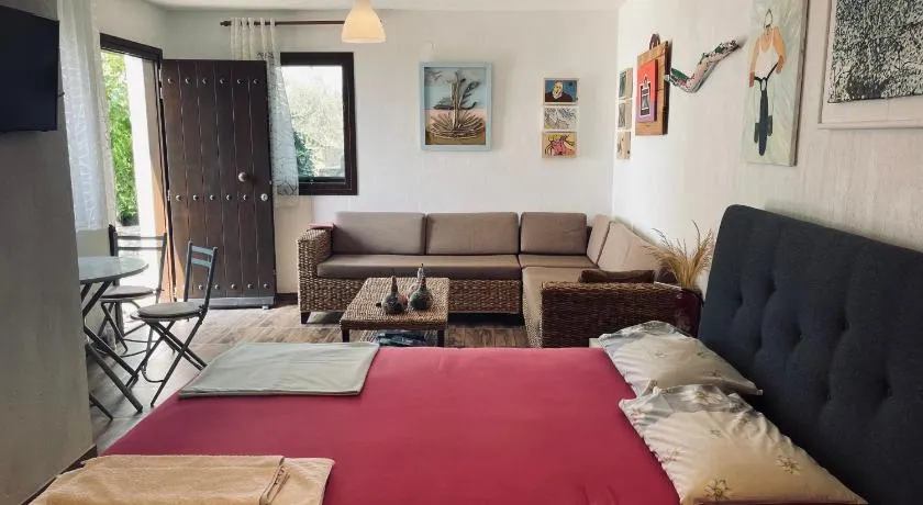 Panorama Studio Afetes - Image 1