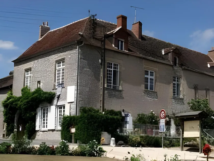 Hôtel Le Relais Louis XI - Image 1