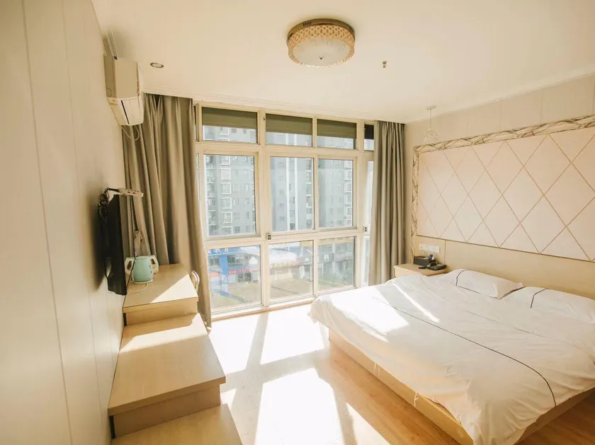 Yishang Sunshine Business Hotel - Image 1