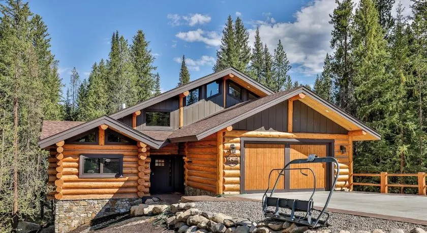 New creek side chateau guest suite! Booking for Ski Season NOW! With hot tub! - Image 1