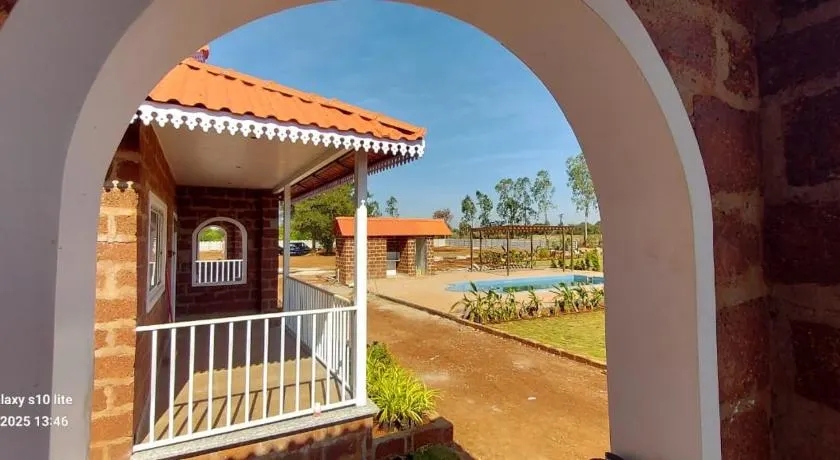 RedStone Vintage Resorts - Image 1