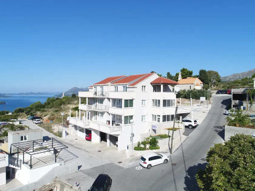 Apartments Villa Dadić - Image 1