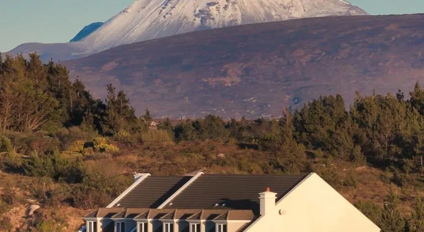 Viking House Hotel Donegal - Image 1