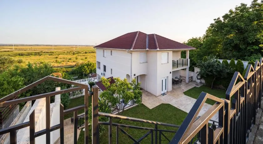 Anja D Apartments - Image 1