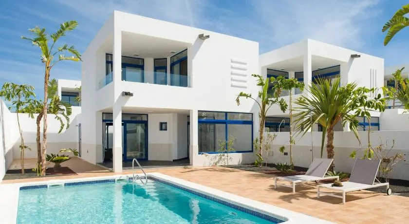Villas de la Marina - Image 1
