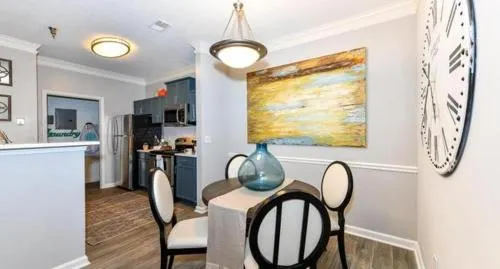Highland Point Apartments - Image 1