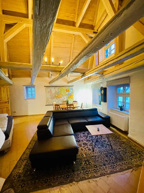 Eine Etage im historischen Gästehaus bei Magdeburg - Image 1