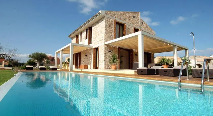 Villa Barcares Gran for 10, pool, gym and close to beach - Image 1