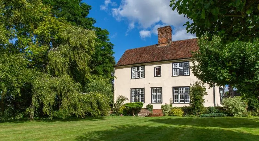 Pounce Hall -Stunning historic home in rural Essex - Image 1