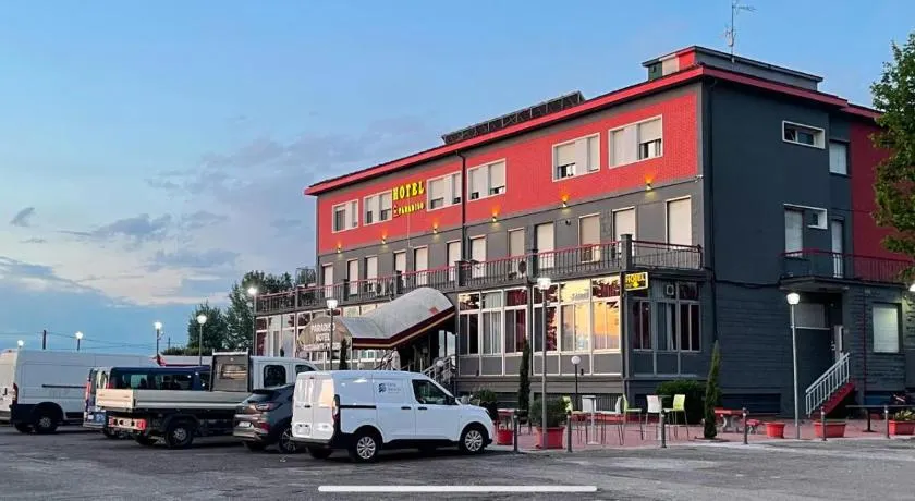 Hotel Paradiso - Image 1